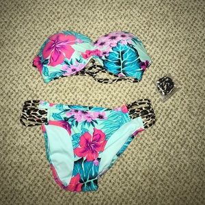 Small cheetah and flower bikini. *includes both